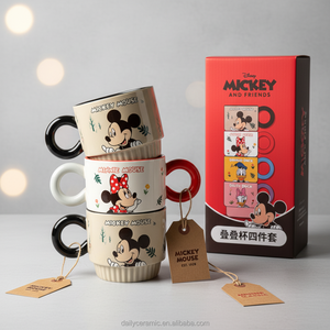 Set di 4 Tazze Impilabili in Ceramica <span class=keywords><strong>Disney</strong></span> <span class=keywords><strong>Mickey</strong></span> e Amici con Manici Grandi e Confezione Regalo per Casa e Ufficio - Product Image 5