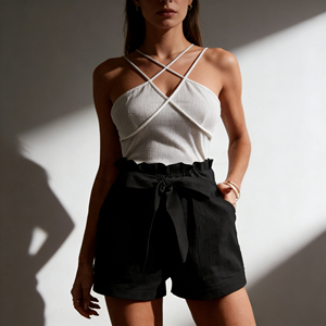 Shorts Casuales Negros de Papel para Mujer, Cintura Alta con Volantes, Cinturón Ajustable y Bolsillos - Product Image 5