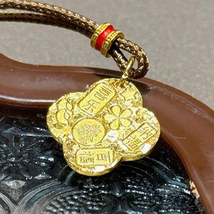 Collar de Acero Inoxidable Chapado en <span class=keywords><strong>Oro</strong></span> con Colgante de Trébol de Cuatro Hojas Clásico y Brillante con Cristal de Hielo, Cadena de Eslabones, Regalo para Mujer - Product Image 4