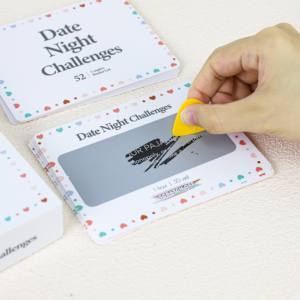 Jeu de cartes à gratter <span class=keywords><strong>pour</strong></span> adultes personnalisé Fun <span class=keywords><strong>Couple</strong></span> Date Night Good Ideas Challenge Activities Scratch-off - Product Image 5