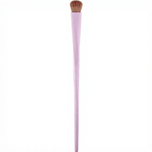 Pincel para sombra de ojos <span class=keywords><strong>Essence</strong></span> 01 Throwing Little Shade |   Cerdas de Pelo Sintético Suave |   Brocha de Maquillaje Vegana para Ojos, Precisión para Difuminar - Product Image 1