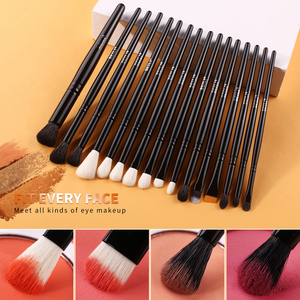Smudger Baume À Lèvres 24Pcs Premium Pinceaux De Maquillage Ensemble Pinceau Plat Manche En Bois Synthétique Fond De Teint Correcteur Kit De Pinceau Fard À Paupières - Product Image 3