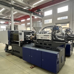 Machine de fabrication de tubes de prélèvement sanguin PET/PP Machine de moulage par injection plastique 180T - Product Image 2