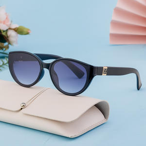 แว่นกันแดดทรงแคทอายแบบกำหนดเองสำหรับผู้หญิง กรอบสีดำ เลนส์พีซี ป้องกันรังสียูวี 400 สไตล์อินสตาแกรม แฟชั่นสตรีท - Product Image 2