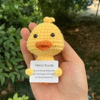 Vente chaude Crochet positif canard peluche grosse tête et corps jaune câlin tricot doux fil canard poupée cadeau