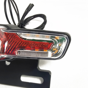 EBKE Bicicleta Eléctrica Multifuncional Luz Trasera Intermitente 6 LED Lámpara de Freno 12V 24V 36V 48V 52V 60V 72V Compatible - Product Image 3