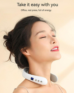 Masajeador de Cuello Eléctrico Inteligente Inalámbrico sin Cables con 10 Modos y 16 Niveles de Vibración, Pulso y Calor para Alivio Profundo del Dolor del Tejido - Product Image 5