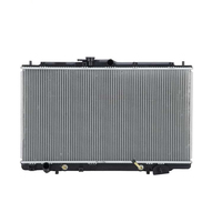 Réservoir supérieur et inférieur de radiateur en plastique pour voiture FO-8773 Pièces de rechange moteur