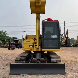 Komatsu d'occasion de qualité supérieure, 7 tonnes, pelleteuse sur chenilles PC70 d'occasion avec moteur central et moteur - Product Image 4