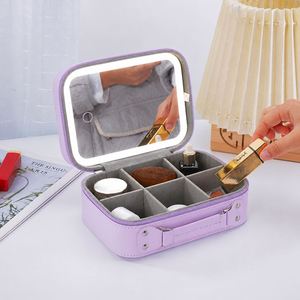 Trousse de Maquillage de Voyage Personnalisée avec Miroir LED, Organisateur Cosmétique Personnalisé, Diviseurs Ajustables, Cadeau Unique pour Demoiselle d'Honneur - Product Image 6