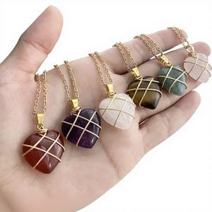 Collier pendentif en œil de tigre naturel 15 mm, sculpté en forme de cœur, en argent sterling 925, style vintage, cadeau d'anniversaire - Product Image 1