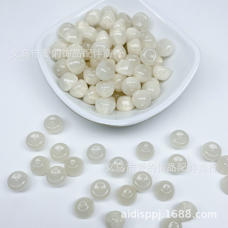 01 สีขาว 50