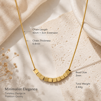 Collier PVD tendance 2026 avec pendentif carré minimaliste en argent sterling 925 plaqué or 18 carats et chaîne serpent