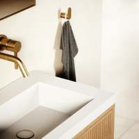Meuble de salle de bain avec vasque en céramique au design moderne, doté de deux tiroirs, pour salles de bain principales