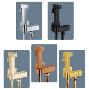 Современный черный распылитель для биде - Product Image 2