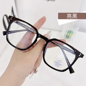 Yc88023 D4 Gafas Ópticas Unisex con Marco Cuadrado Tr90, Lentes de PC con Protección Contra la Luz Azul y la Radiación, Tamaño Mediano - Product Image 4