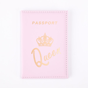 กระเป๋าใส่พาสปอร์ตหนัง PU ลายควีนคิงเลิฟเวอร์ส พร้อมช่องใส่ตั๋วเครื่องบินและบัตรต่างๆ สะดวกต่อการจัดเก็บ - Product Image 3