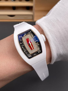 Montre mécanique <span class=keywords><strong>automatique</strong></span> squelettée pour femme, design lèvres rouges incrustées de diamants Moissanite de qualité supérieure, idéale pour le sport et les affaires - Product Image 3