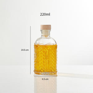 Vacío 50ml 100ml 150ml 180ml Botella de licor fuerte de vidrio Baijiu <span class=keywords><strong>Gin</strong></span> Whisky Cóctel Vodka Pequeña Mini botella de vidrio con tuerca - Product Image 4