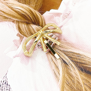 Accessoires pour femmes transfrontaliers : Pince à cheveux papillon <span class=keywords><strong>plaquée</strong></span> or avec nœud et pompon, style japonais et coréen, simple et élégante - Product Image 4