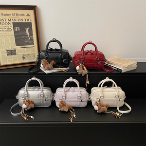 Borsa a Tracolla Mini Boston Direttamente dalla Fabbrica, Logo Personalizzato, in PU con Ciondolo a Forma di Cavallo, per Uso Quotidiano - Product Image 1