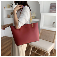 Sac fourre-tout en cuir PU grande capacité Jialing de luxe pour femme, inspiré des créateurs, avec porte-clés et chaînes célèbres 5A
