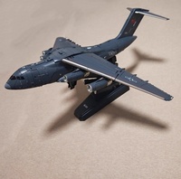 Modèle transformable incroyable et créatif de l'avion de transport Y-20, décoration de table
