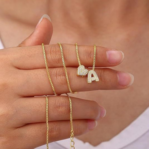 Collier avec pendentif lettre A-Z pour femme Novirassine, plaqué or 18 carats, zircon, ensemble de bijoux tendance, cadeau, fête, vente chaude sur TikTok - Product Image 5