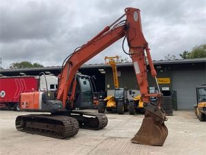 Excavatrice Hitachi ZX130 d'occasion de 13 tonnes, origine Japon, bon état, Zaxis130 en vente avec composants d'engrenage et de roulement essentiels - Product Image 4