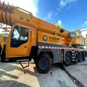 Grúa de Servicio Pesado XCMG QY90KA de 90 Toneladas, Grúa para Camiones de Construcción de Plantas Petroquímicas - Product Image 1