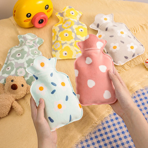<span class=keywords><strong>Mini</strong></span> bouteilles d'eau chaude portables pour filles, sacs d'eau chaude <span class=keywords><strong>de</strong></span> <span class=keywords><strong>poche</strong></span> pour les pieds, vente en gros - Product Image 2