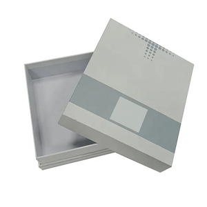 กล่องของขวัญเครื่องสำอางกระดาษแข็งแบบนูนลายได้ตามสั่ง พร้อมฝาแยกสำหรับผลิตภัณฑ์ดูแลผิว น้ำหอม และเทียน - Product Image 1