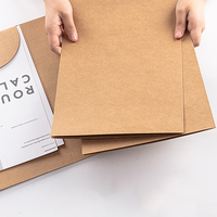 Carpeta de Presentación de Cartón Kraft Hecha a Mano, 300gsm, Diseño Personalizable, Color Blanco y Negro, Múltiples Bolsillos, A4/A5, Venta al Por Mayor