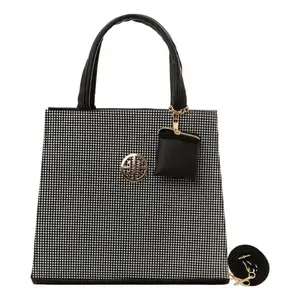 Sac à main fourre-tout décontracté Fana Isadora Cuadriblanco 1 grande capacité pour femmes avec finition métallisée, motif géométrique, matériau végétalien - Product Image 4