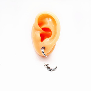 Pendientes de acero inoxidable yunnique con forma de garra, estilo punk rock, joyería de moda unisex - Product Image 4