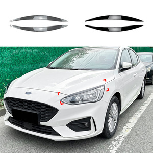 ฟอร์ด โฟกัส เอ็มเค 4 สติกเกอร์ติดไฟหน้าลายคาร์บอนไฟเบอร์สีดำเปียโนสติ๊กเกอร์กาว 2019 2020 2021 - Product Image 1