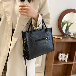 <span class=keywords><strong>Sac</strong></span> fourre-tout <span class=keywords><strong>noir</strong></span> effet <span class=keywords><strong>croco</strong></span> pour femme, <span class=keywords><strong>sac</strong></span> à main à poignée supérieure, <span class=keywords><strong>sac</strong></span> à bandoulière, <span class=keywords><strong>sac</strong></span> de cérémonie Sunday Best, grand espace, avec fermeture éclair, 2026 - Product Image 1