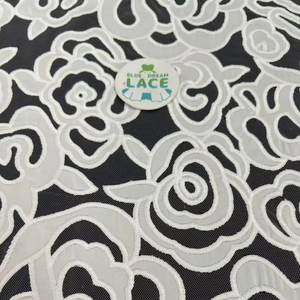 Nuovo stile in poliestere chimico lavorato a maglia con <span class=keywords><strong>taglio</strong></span> <span class=keywords><strong>Laser</strong></span> ricamato da sposa in Tulle tessuto di pizzo ecologico pizzo da sposa - Product Image 1