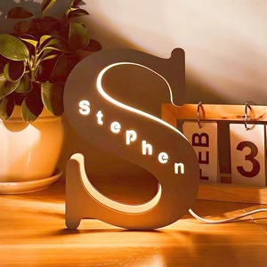مصباح ليلي خشبي مخصص بأحرف الأبجدية واسم الطفل، إضاءة ليلية مخصصة لغرفة الأطفال، ديكور غرفة، حروف مضيئة بالاسم - Product Image 6