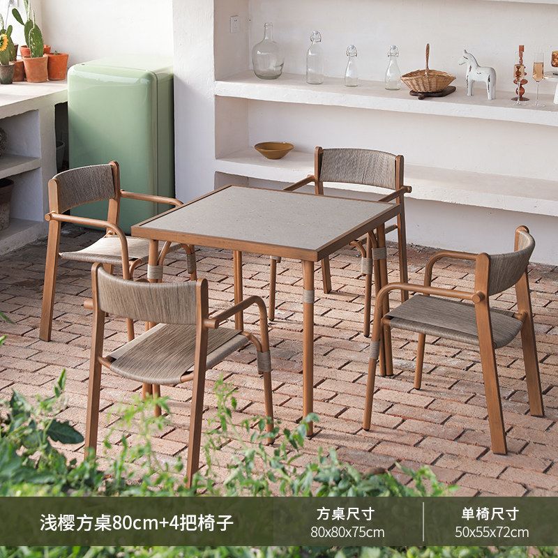 Table carrée de 80 cm [une table et quatre chaises]