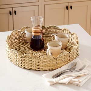 Plateaux en rotin de style traditionnel Plateaux de service ronds en rotin avec bords festonnés 3 pièces Plateaux en rotin vert/blanc/naturel - Product Image 1