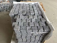 Pavés en granit gris durable de qualité supérieure, fournis par l'usine PerfectStone, pour les cours commerciales, les centres de villégiature, les allées et la décoration extérieure des paysages.