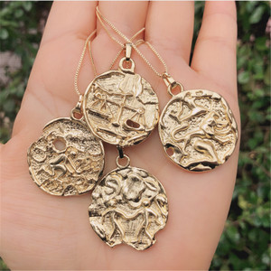 Collier avec pendentif pièce zodiacale plaqué or 18 carats, breloque 12 constellations, chaîne à maillons pour femme, bijoux astrologiques - Product Image 1