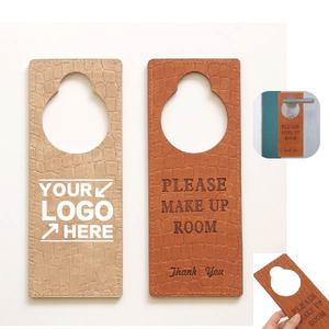 Panneau de porte en cuir PU pour hôtel, signalisation de confidentialité et de service, étiquette de poignée de porte « Ne pas déranger », logo personnalisé, demande de service en chambre - Product Image 1