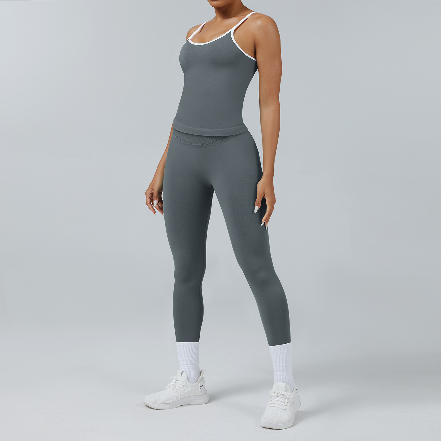 Gilet gris graphite, pantalon gris graphite