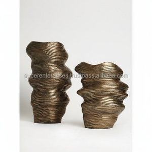 การปลูกและตกแต่งสีทองหรูหราแจกันทองเหลืองสำหรับห้องนั่งเล่นของตกแต่งบ้านแจกันและกระถางทองเหลืองทันสมัยไม่เหมือนใคร - Product Image 1