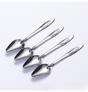 Cuillère d'alimentation automatique réglable en acier inoxydable pour oiseaux bébés, nourrisseur pour perroquets, pour oiseaux élevés à la main, étoile, myna - Product Image 1