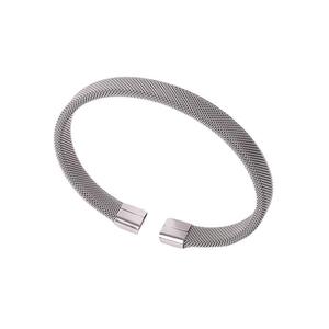 Thoughtful Gifts for Newborn Parents: 5 Stylish Gold Cuff Jewelry Picks