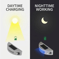 Borne lumineuse solaire LED demi-lune étanche, boîtier en aluminium moulé sous pression, éclairage actif, IP68, avertissement prismatique haute intensité
