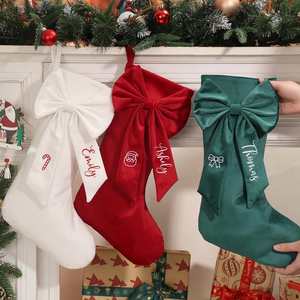 Chaussette de Noël brodée avec nom, pour cheminée, décorations de fête de Noël - Product Image 1